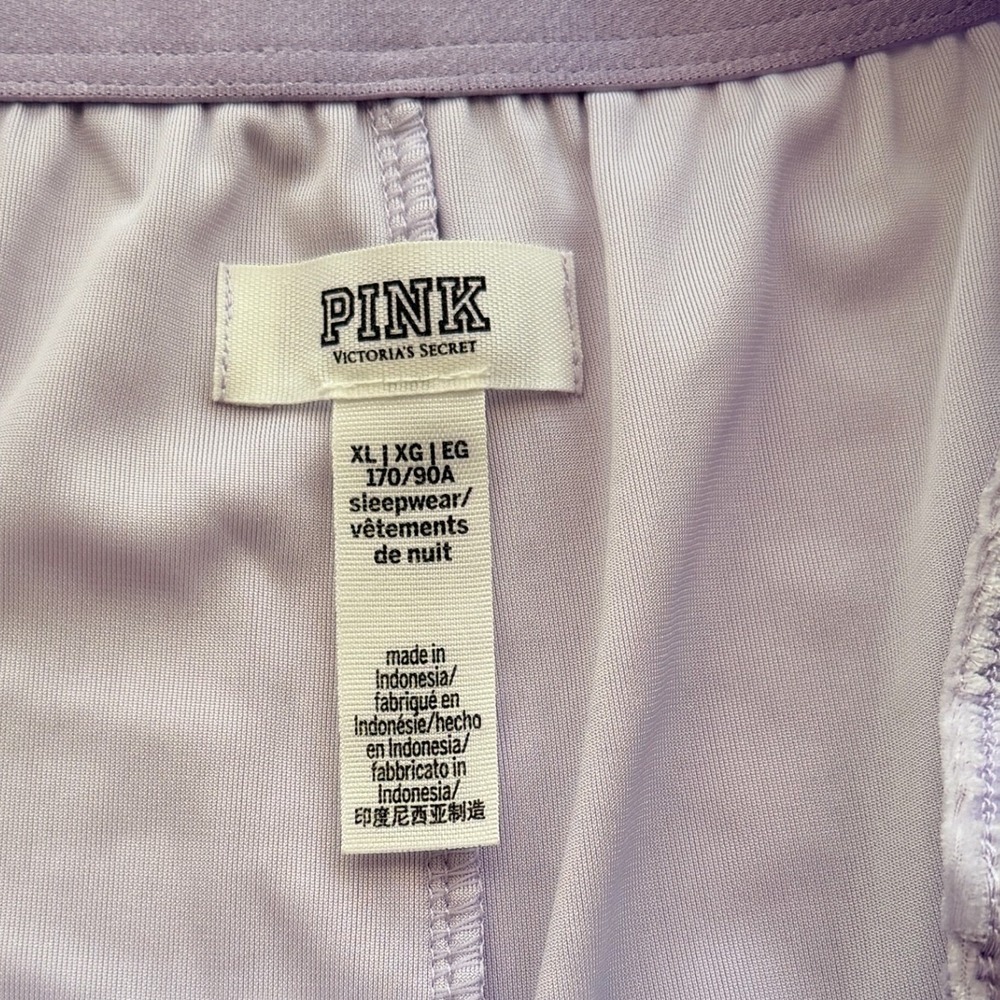 PINK Victoria's Secret Sleep Shorts Sz XL Lavender Velvet Rhinestone Loungewear - Picture 5 of 8
